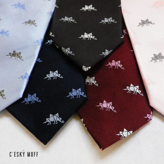 ネクタイのおすすめ結び方 結婚式 披露宴 パーティ編 エルドリッジノット Cesky Moff チェスキーモフ