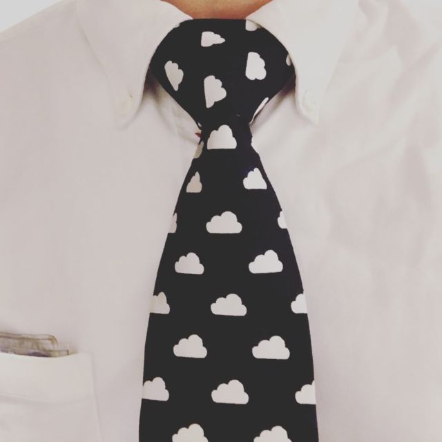 ネクタイのおすすめ結び方 結婚式 披露宴 パーティ編 エルドリッジノット Cesky Moff チェスキーモフ